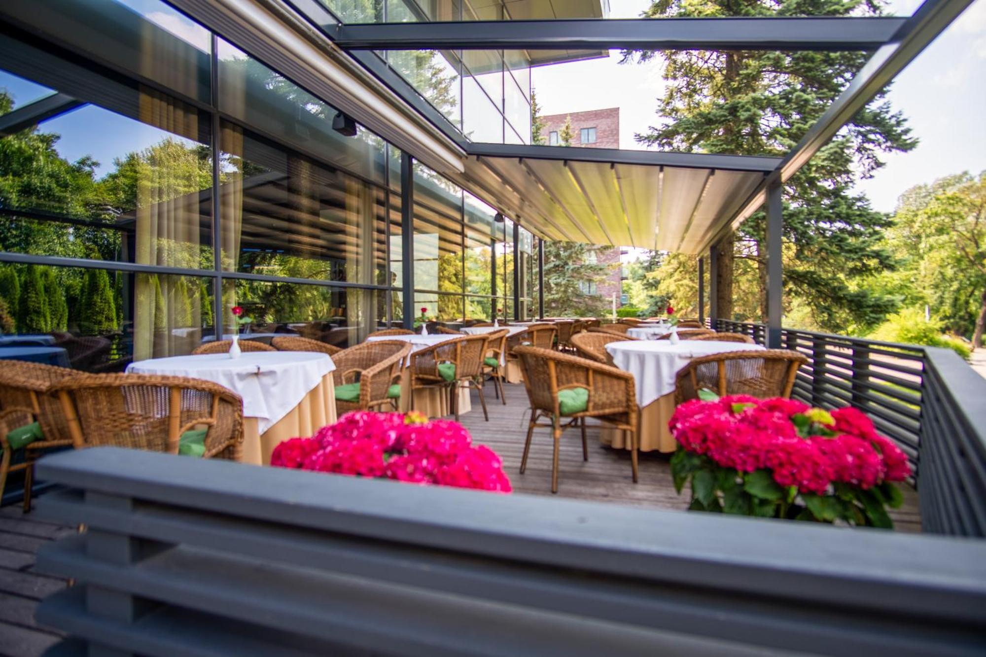 Park Plaza Hotel, Restaurant & Terrace, Panorama Bar, Conference & Banquet Center Vilnius