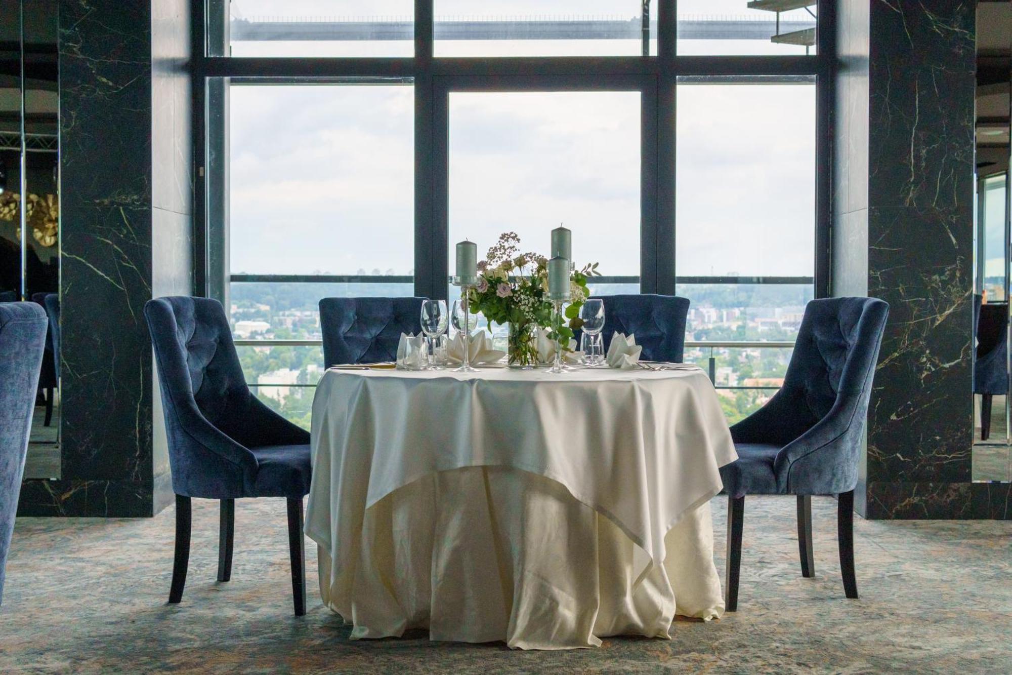 Park Plaza Hotel, Restaurant & Terrace, Panorama Bar, Conference & Banquet Center Vilnius