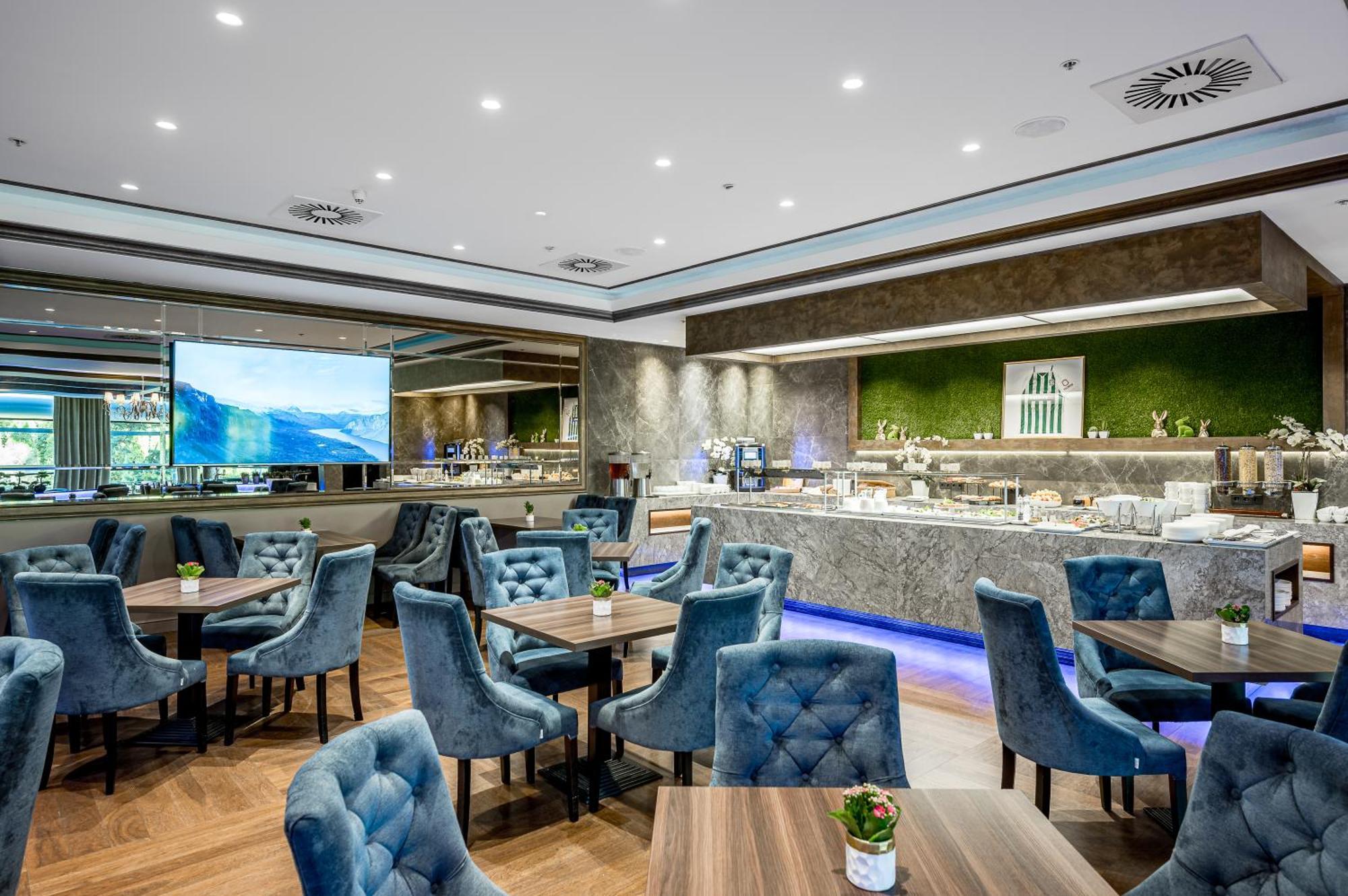 Park Plaza Hotel, Restaurant & Terrace, Panorama Bar, Conference & Banquet Center Hotell Vilnius